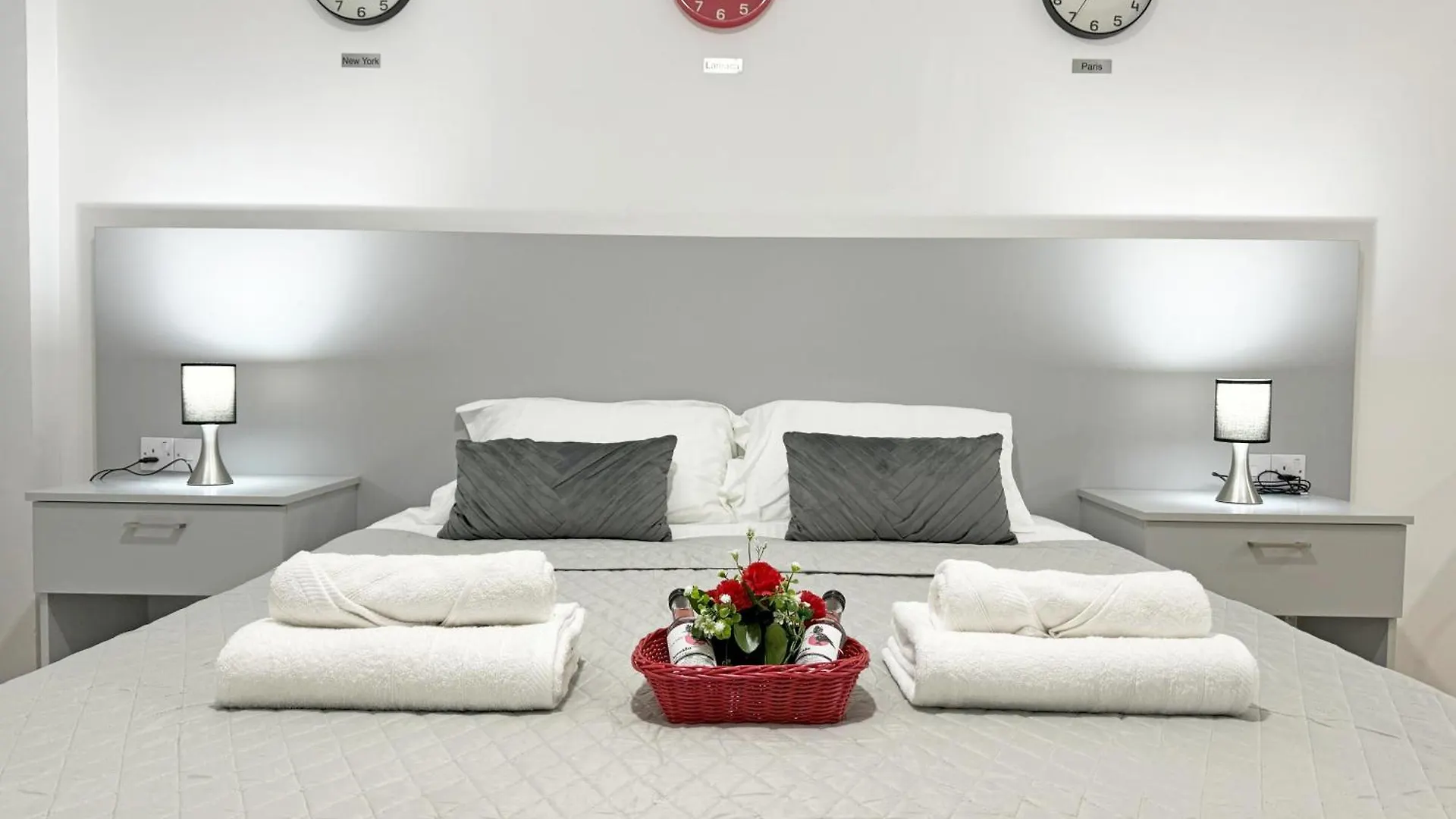 Palmbeach Larnaka Finikoudes - 1Min To Beach 0*, Larnaca Cyprus