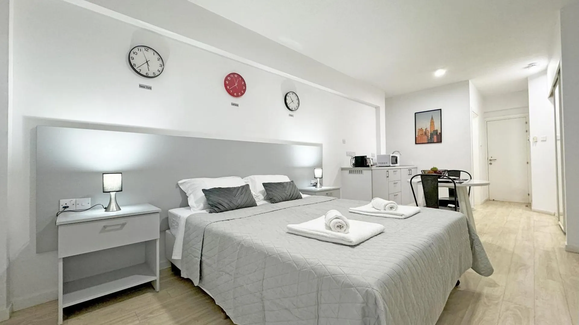 Palmbeach Larnaka Finikoudes - 1Min To Beach 0*, Larnaca Cyprus
