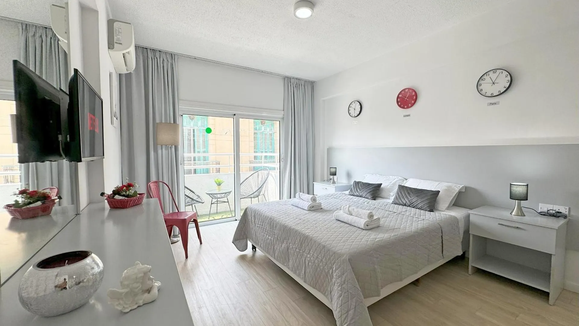 Palmbeach Larnaka Finikoudes - 1Min To Beach location