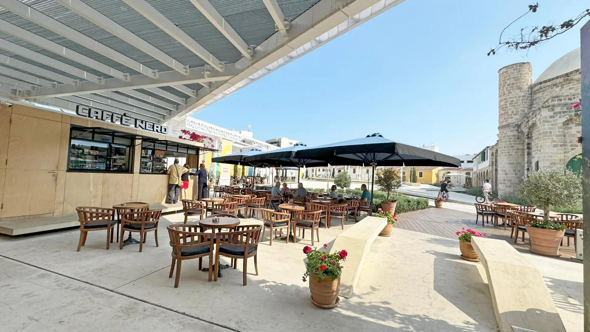 Palmbeach Larnaka Finikoudes - 1Min To Beach Apartamento